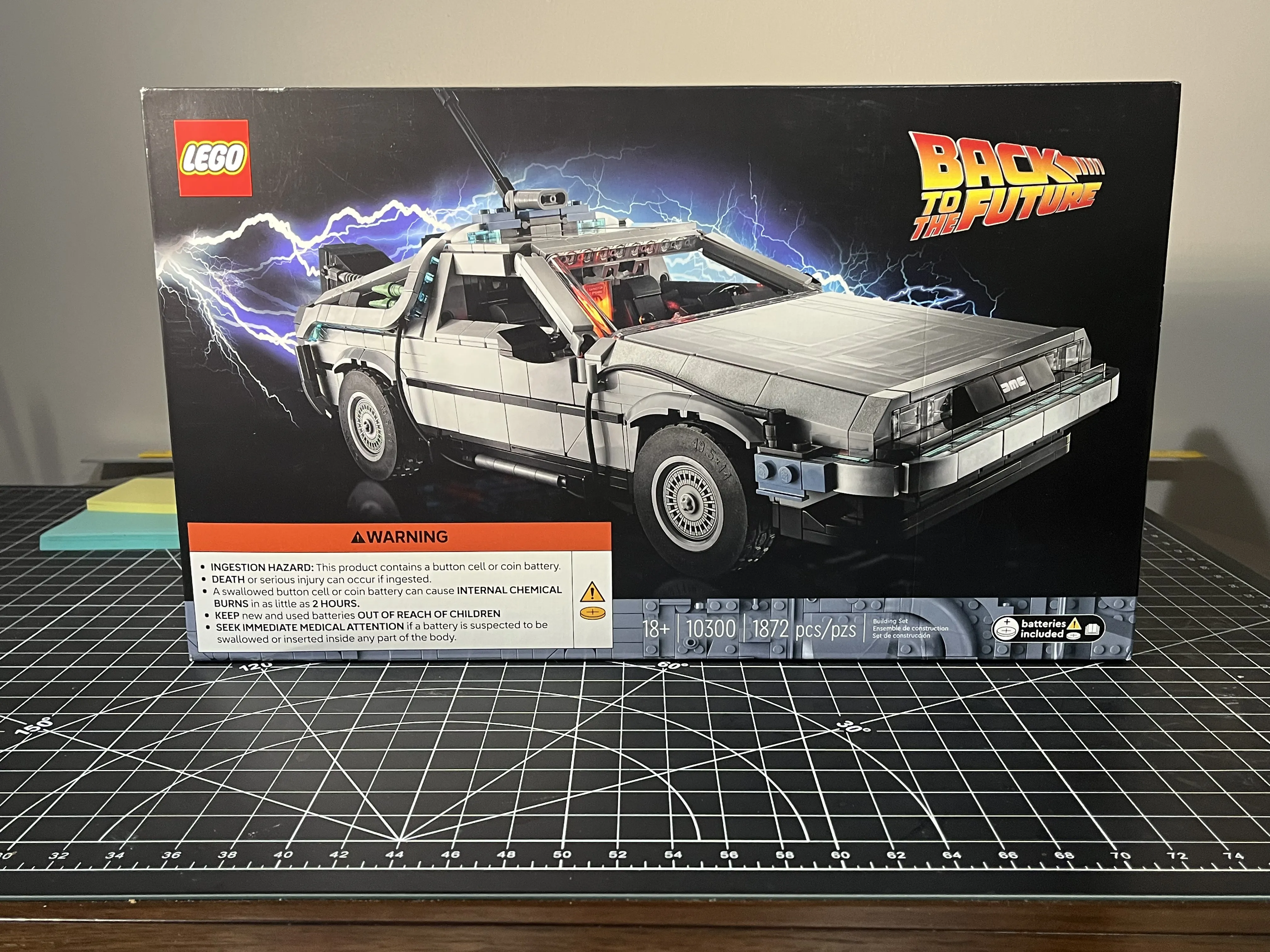 Picture of front of the unopened Back to the Future Lego Set