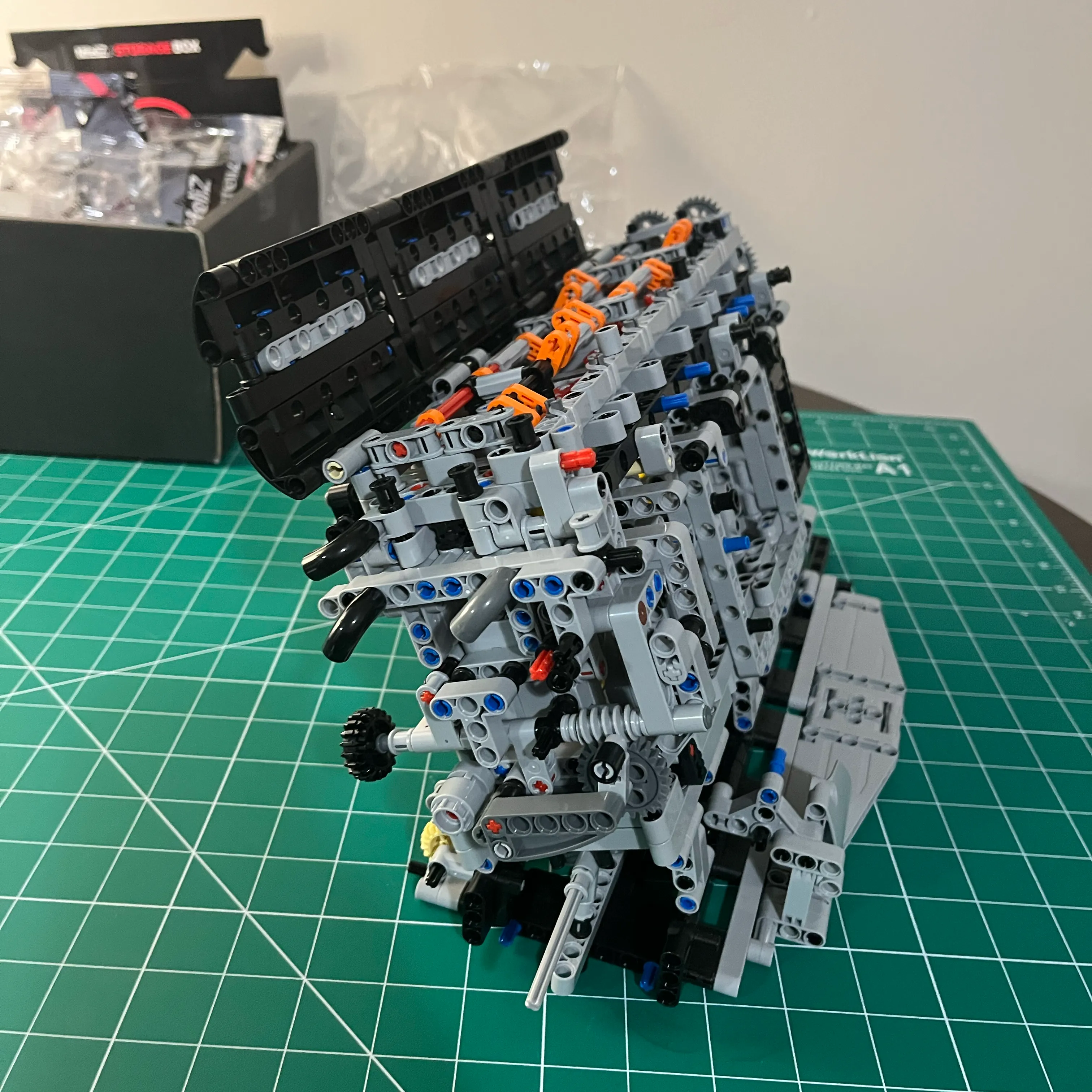 Nifeilz L6 Model Engine