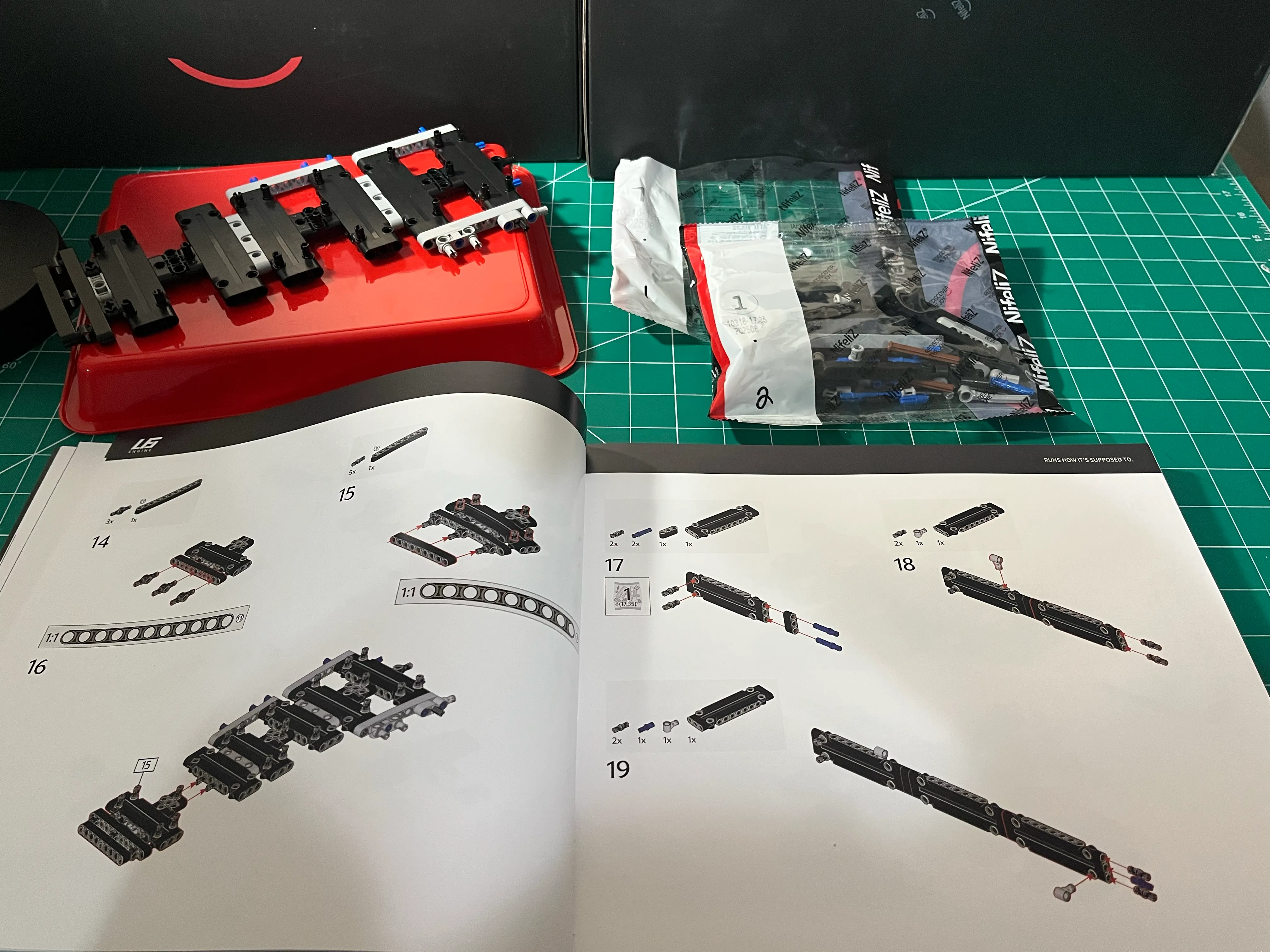 Nifeilz L6 Model Engine