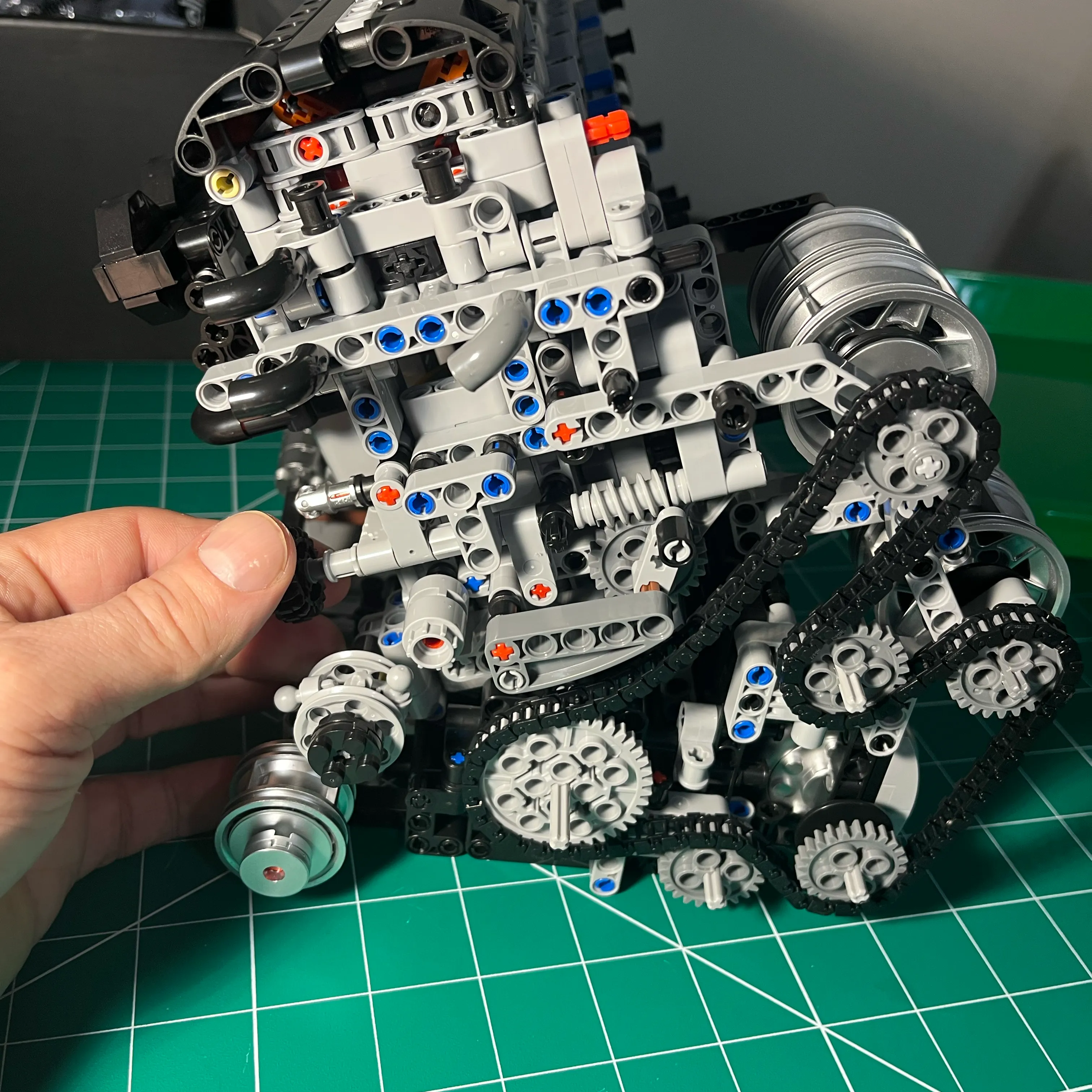 NifeliZ L6 Model Engine