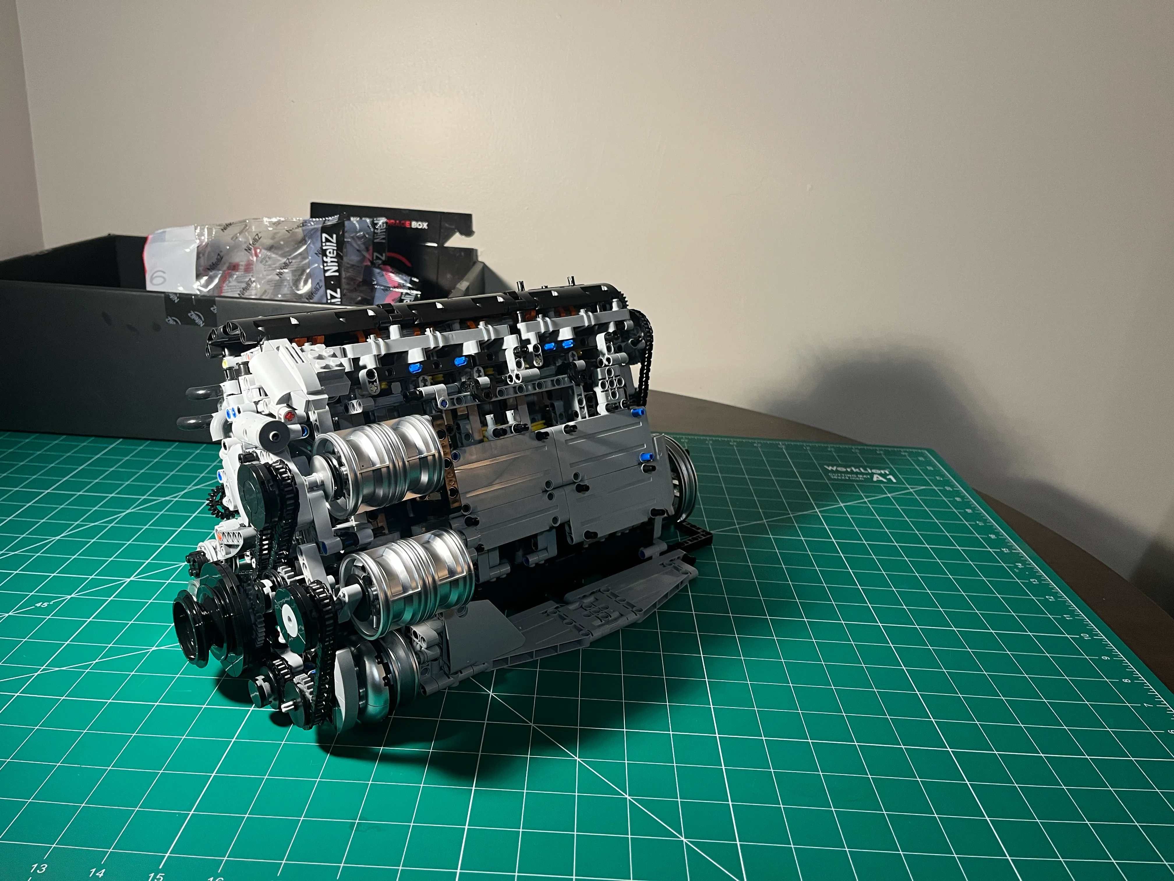 NifeliZ L6 Model Engine