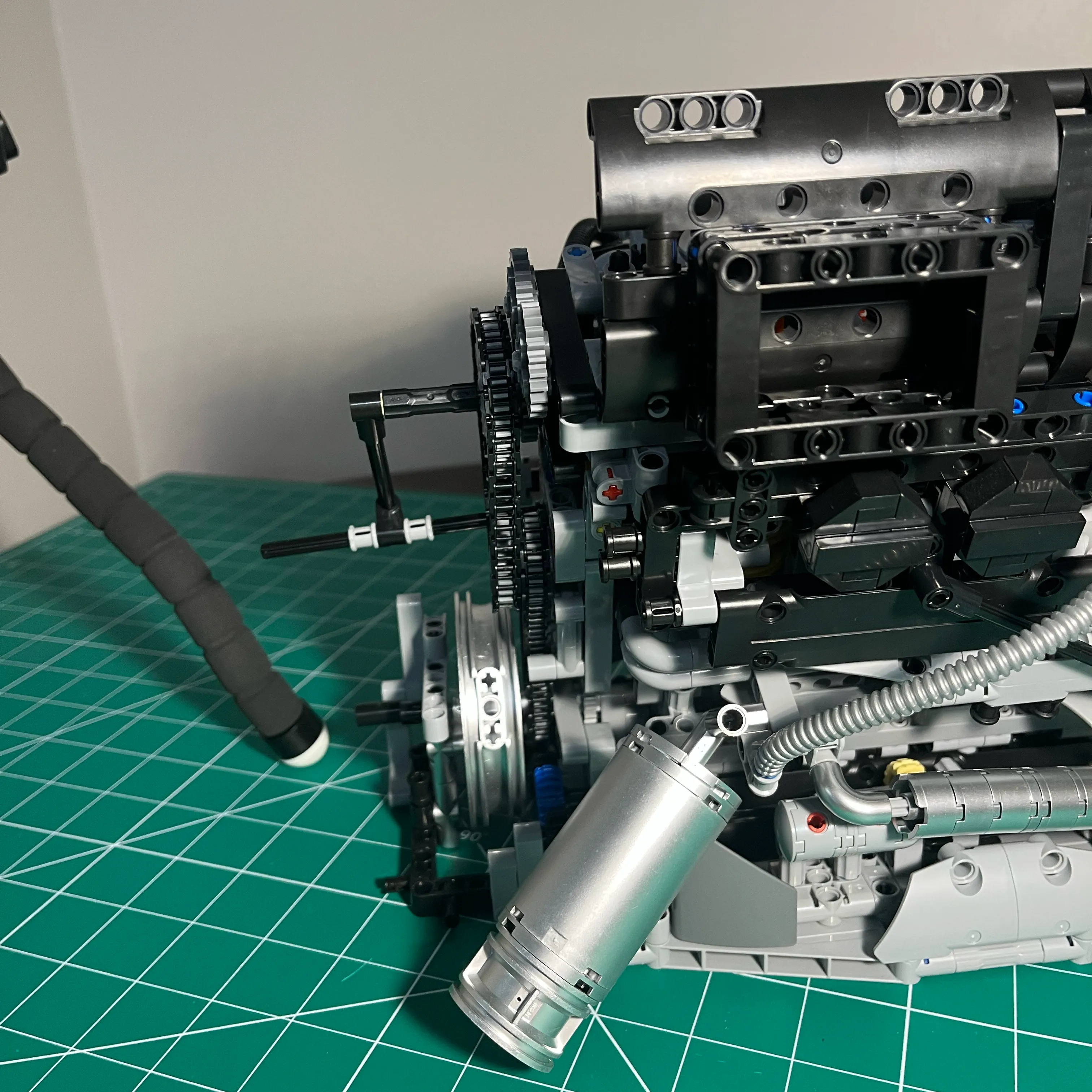 NifeliZ L6 Model Engine