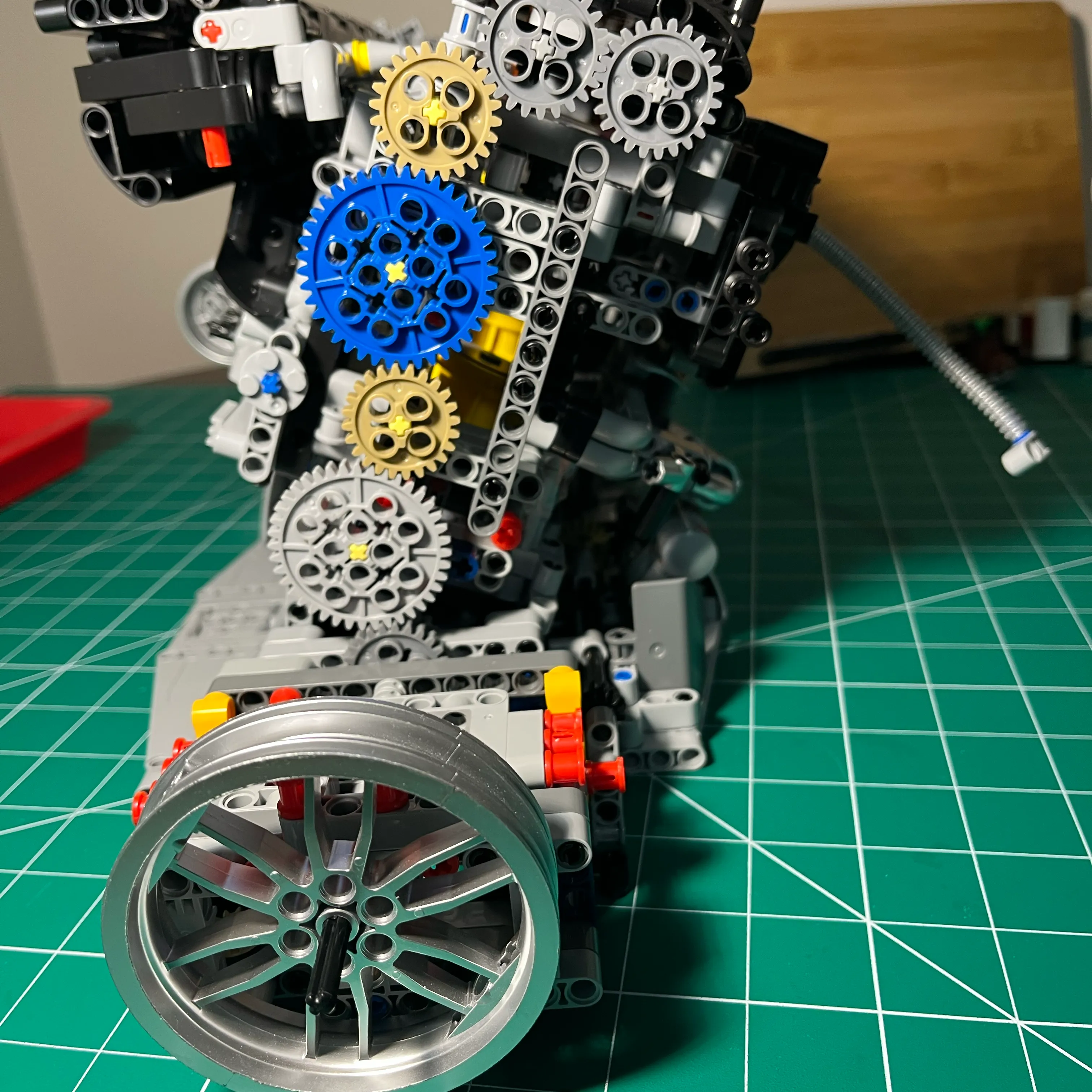 NifeliZ L6 Model Engine