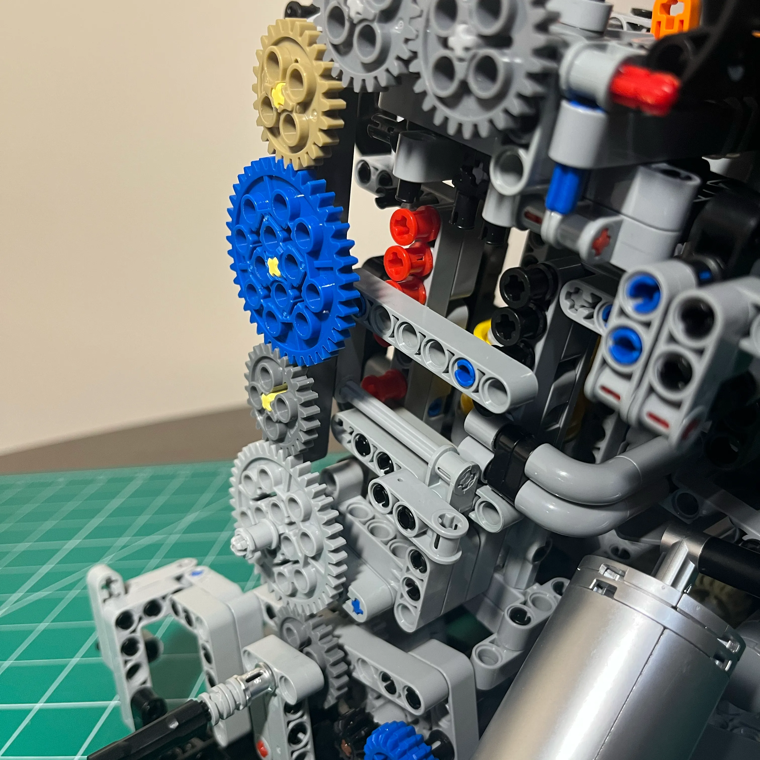 NifeliZ L6 Model Engine