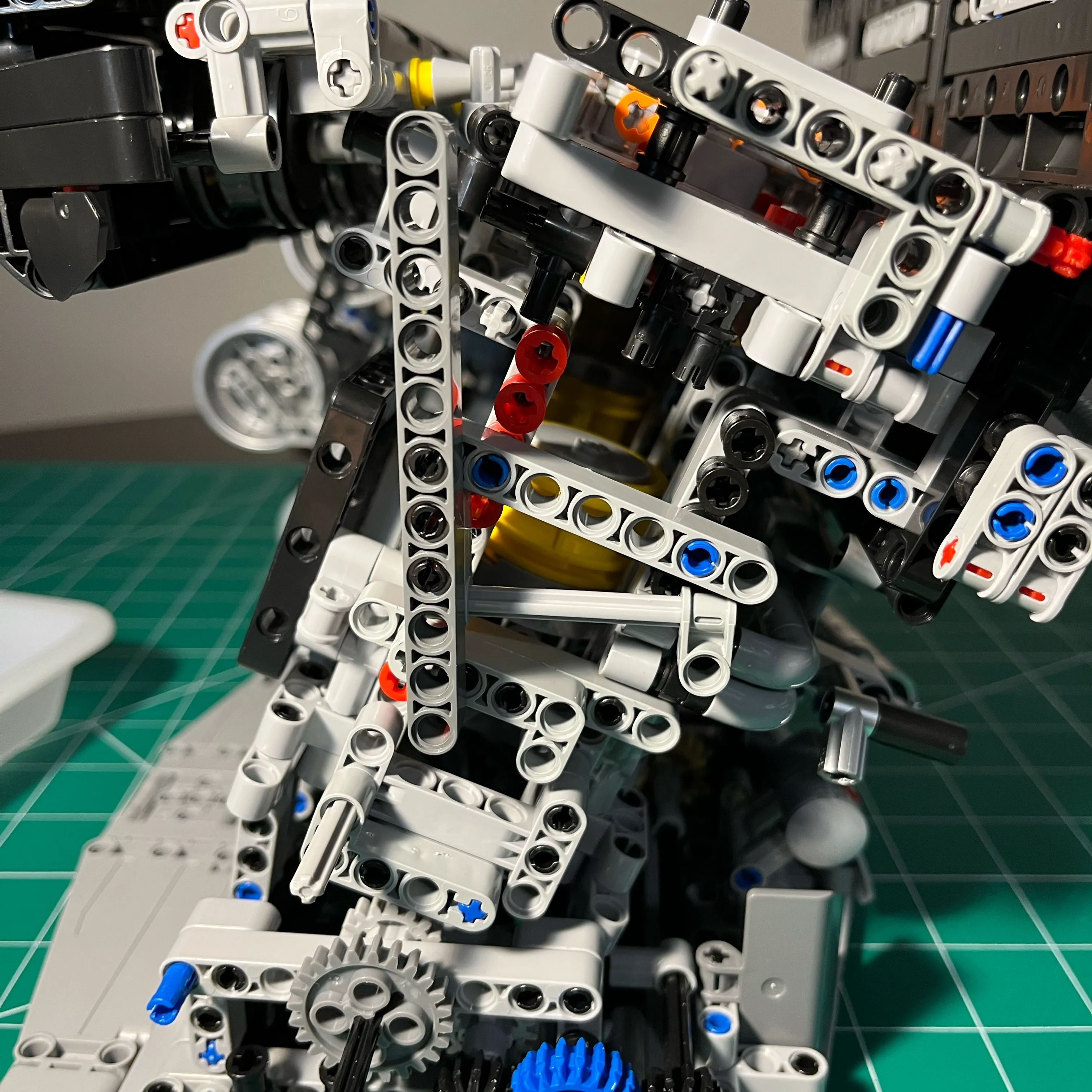 NifeliZ L6 Model Engine