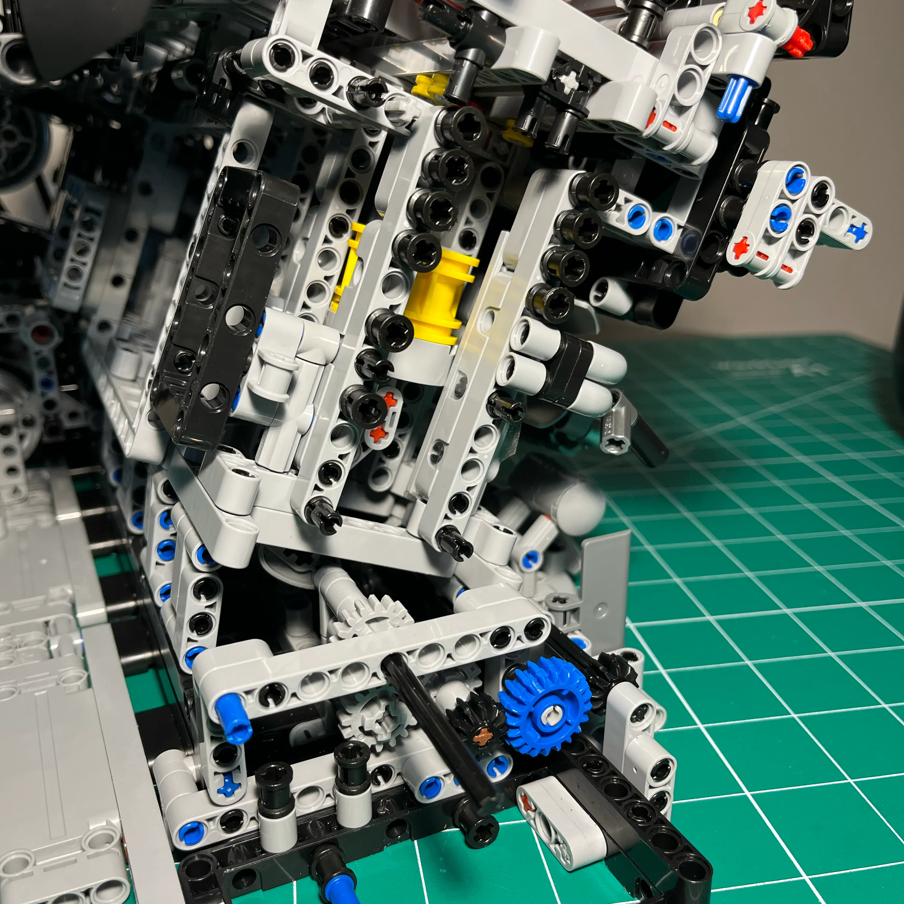 NifeliZ L6 Model Engine