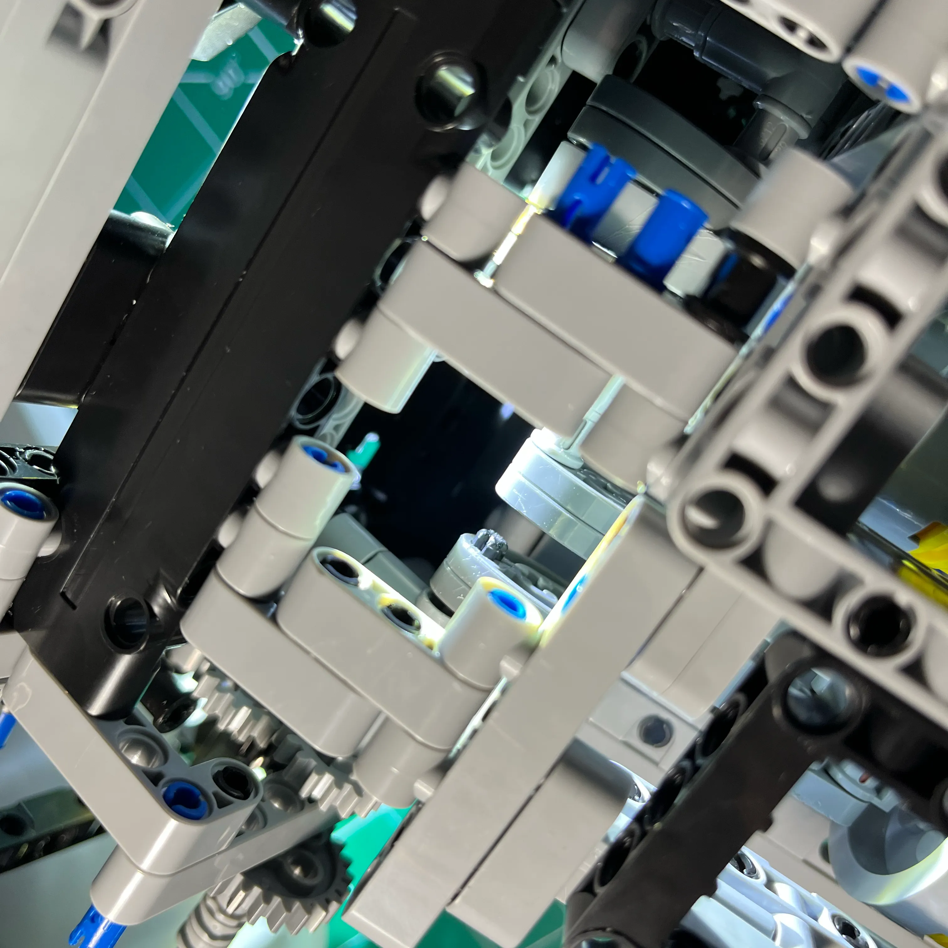 NifeliZ L6 Model Engine