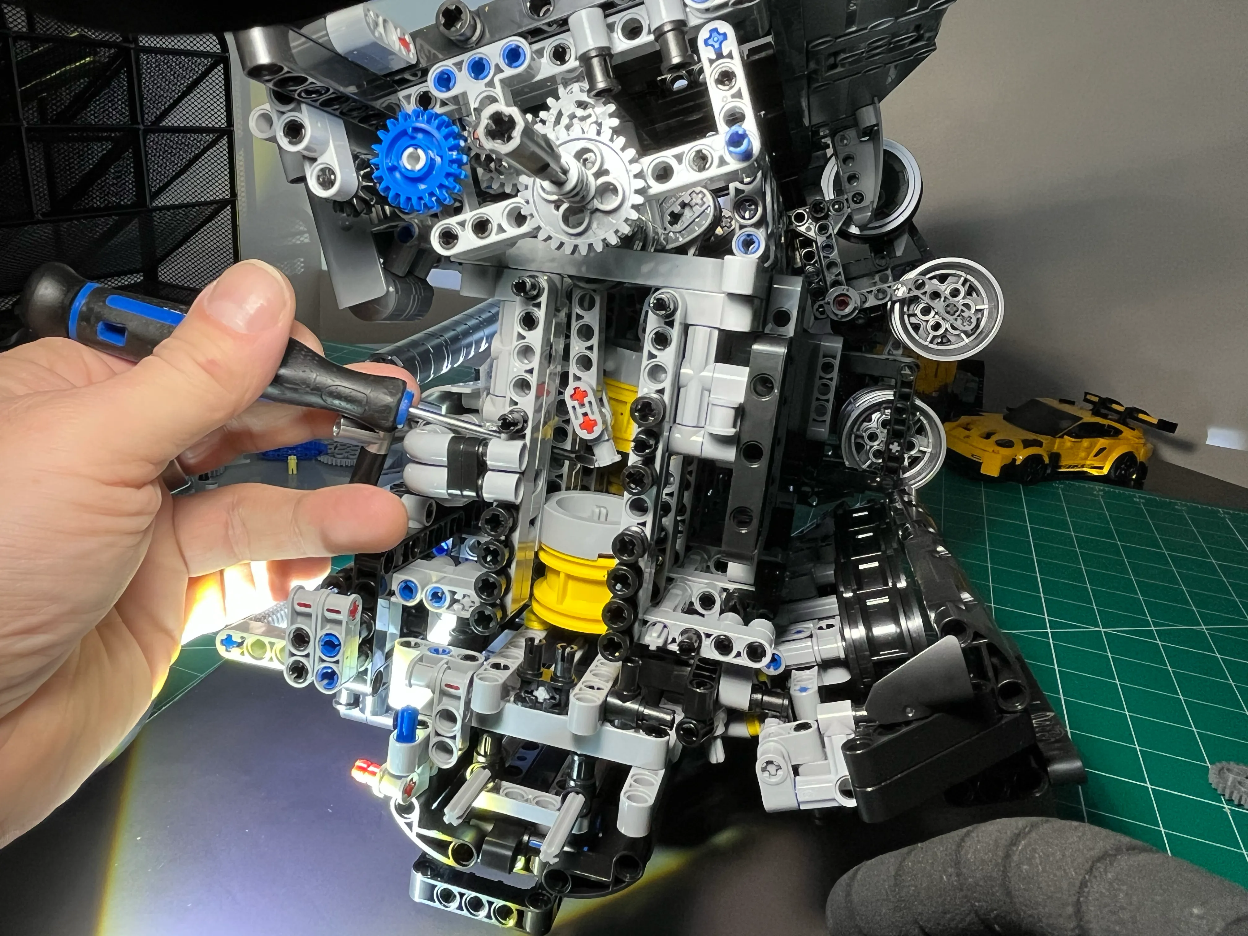 NifeliZ L6 Model Engine