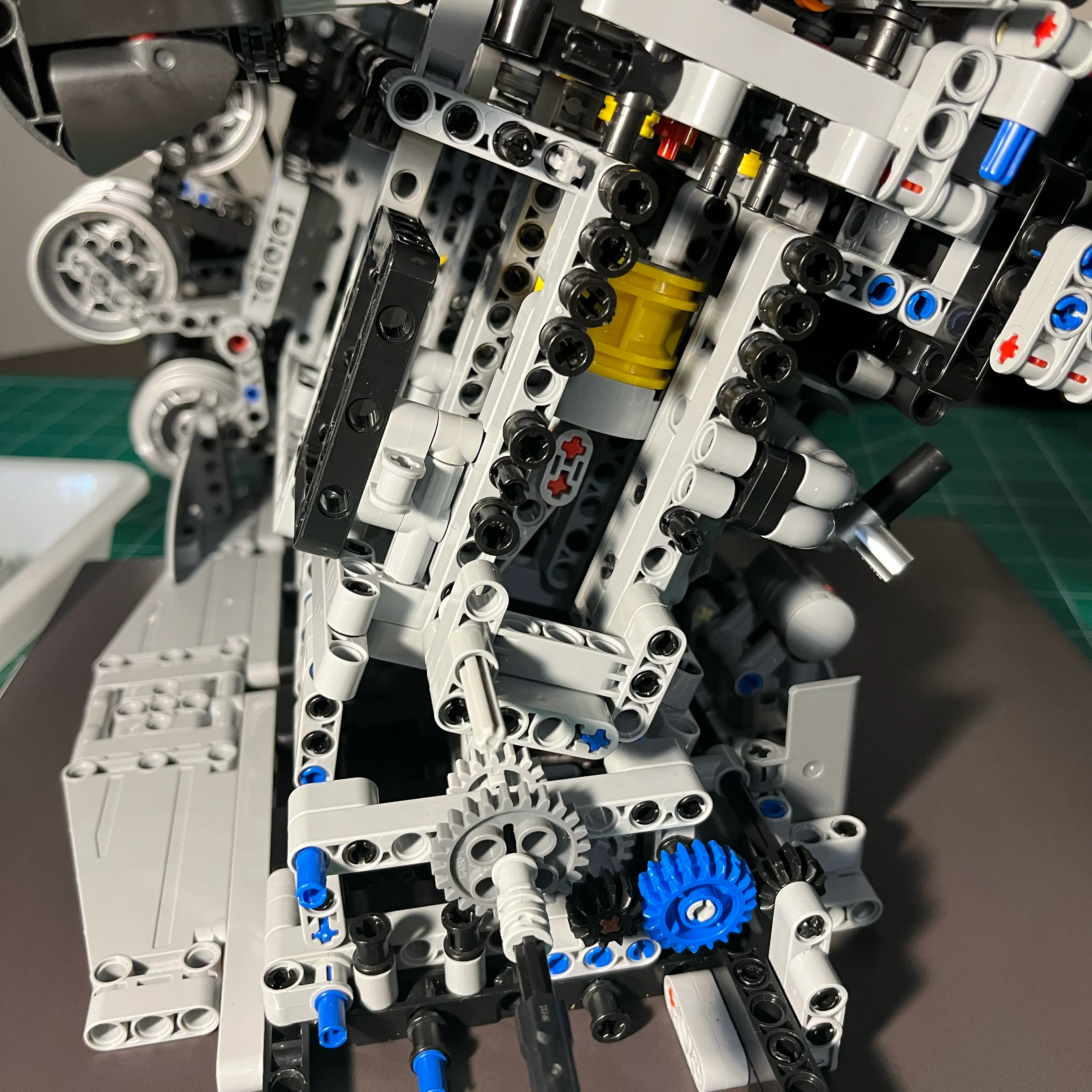 NifeliZ L6 Model Engine