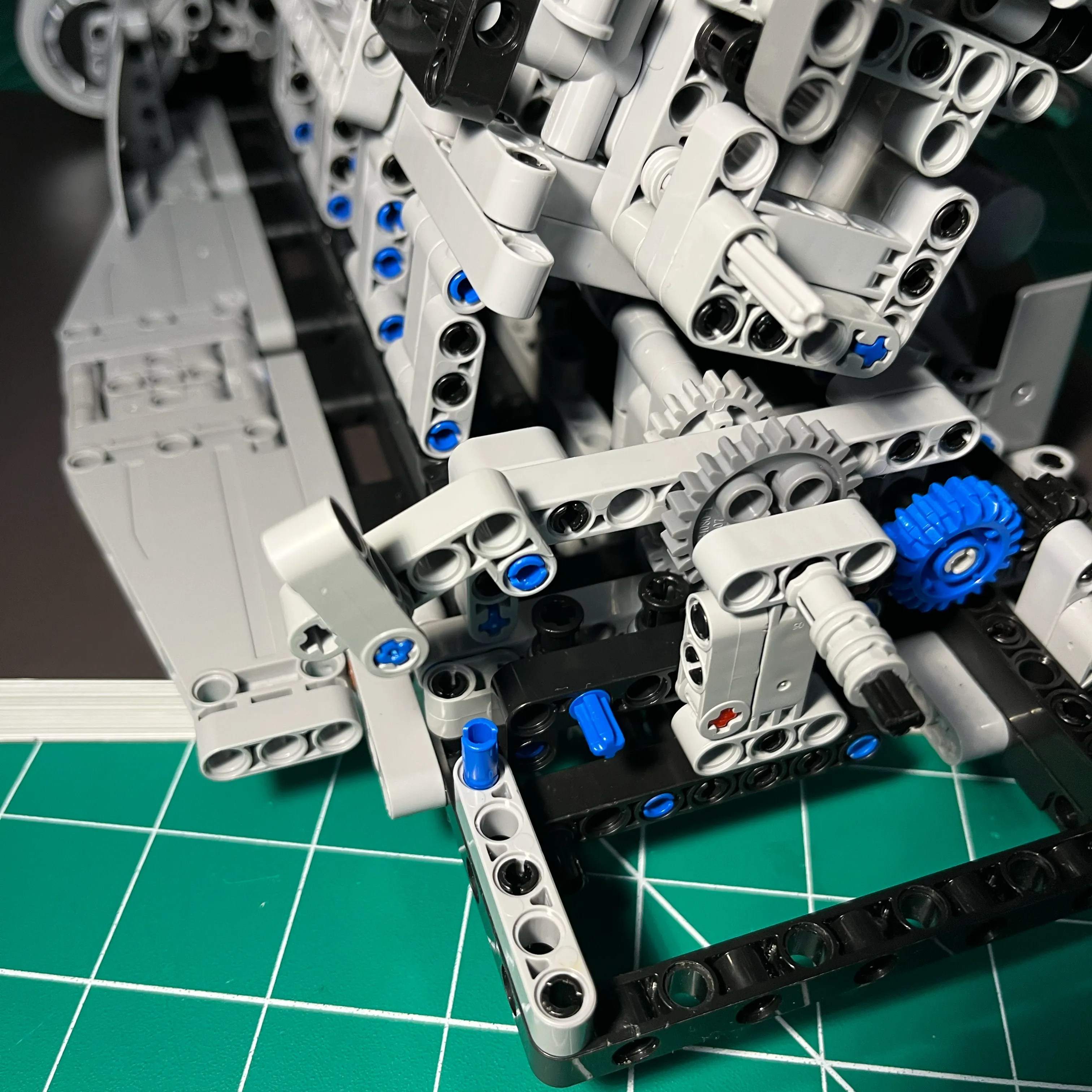 NifeliZ L6 Model Engine