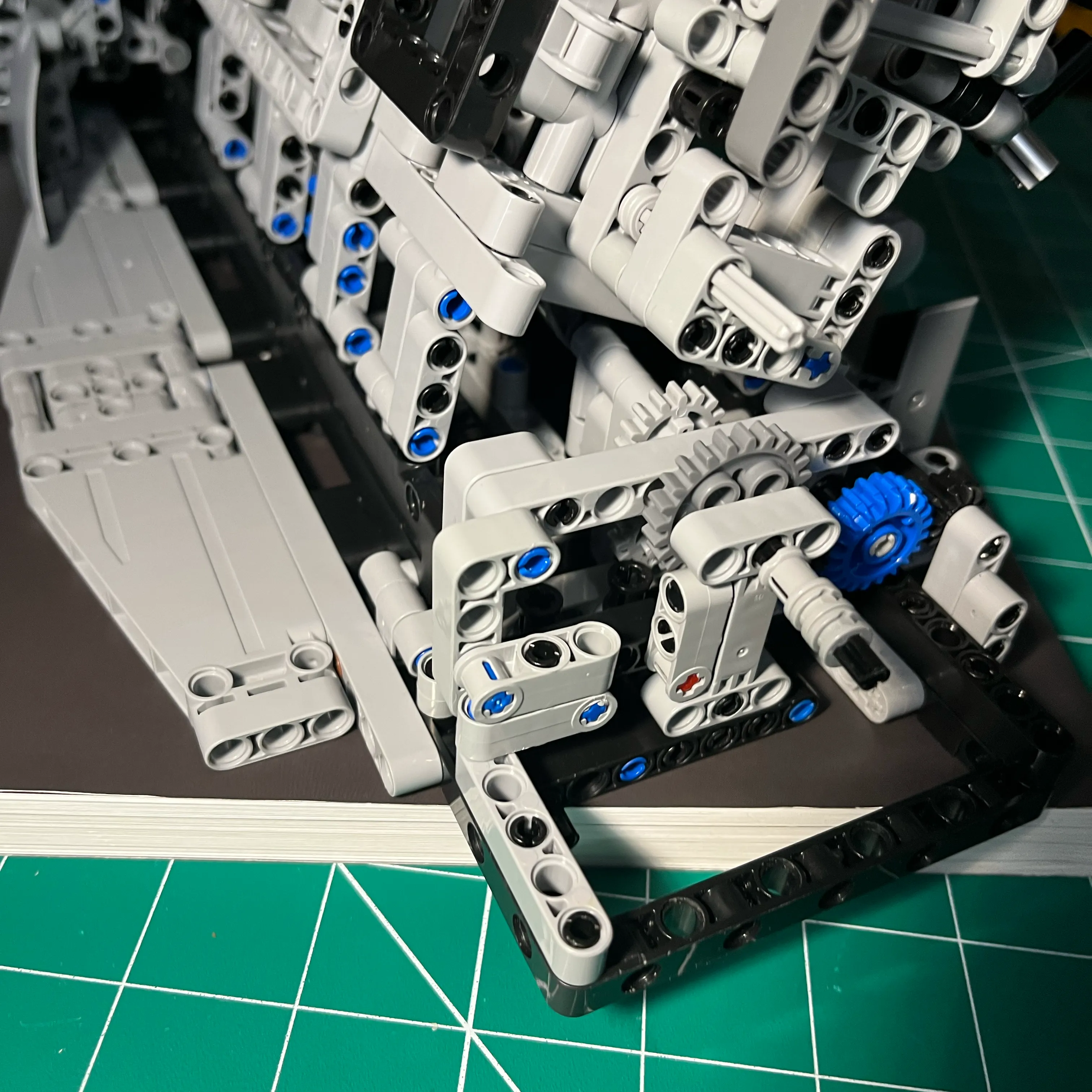 NifeliZ L6 Model Engine