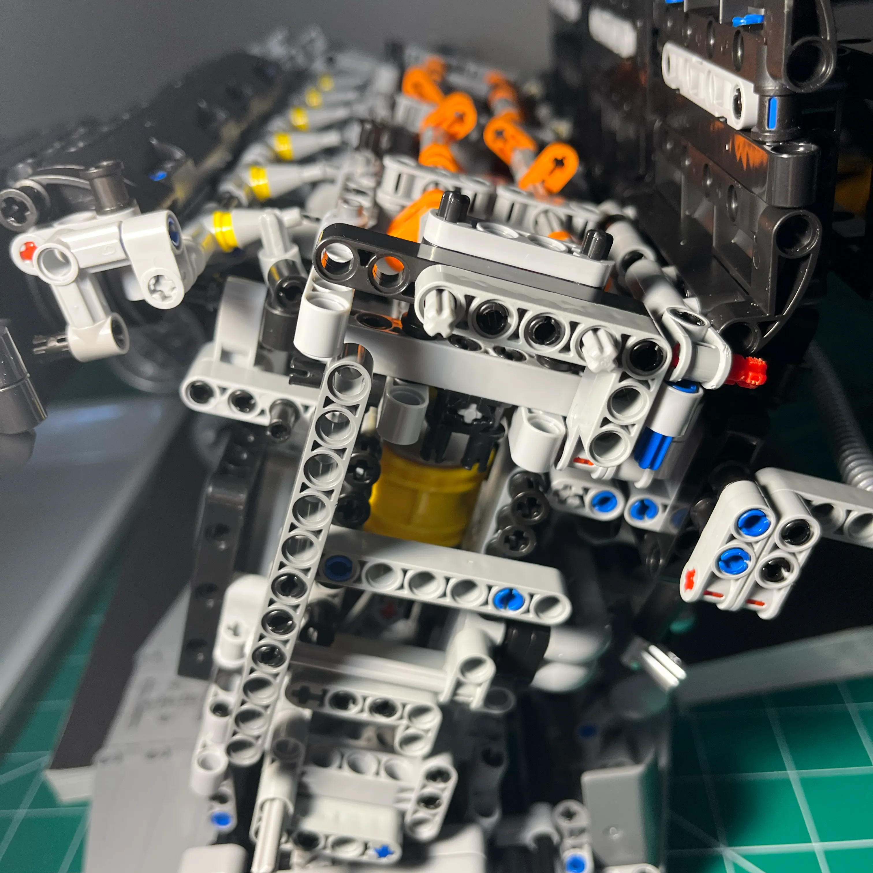 NifeliZ L6 Model Engine