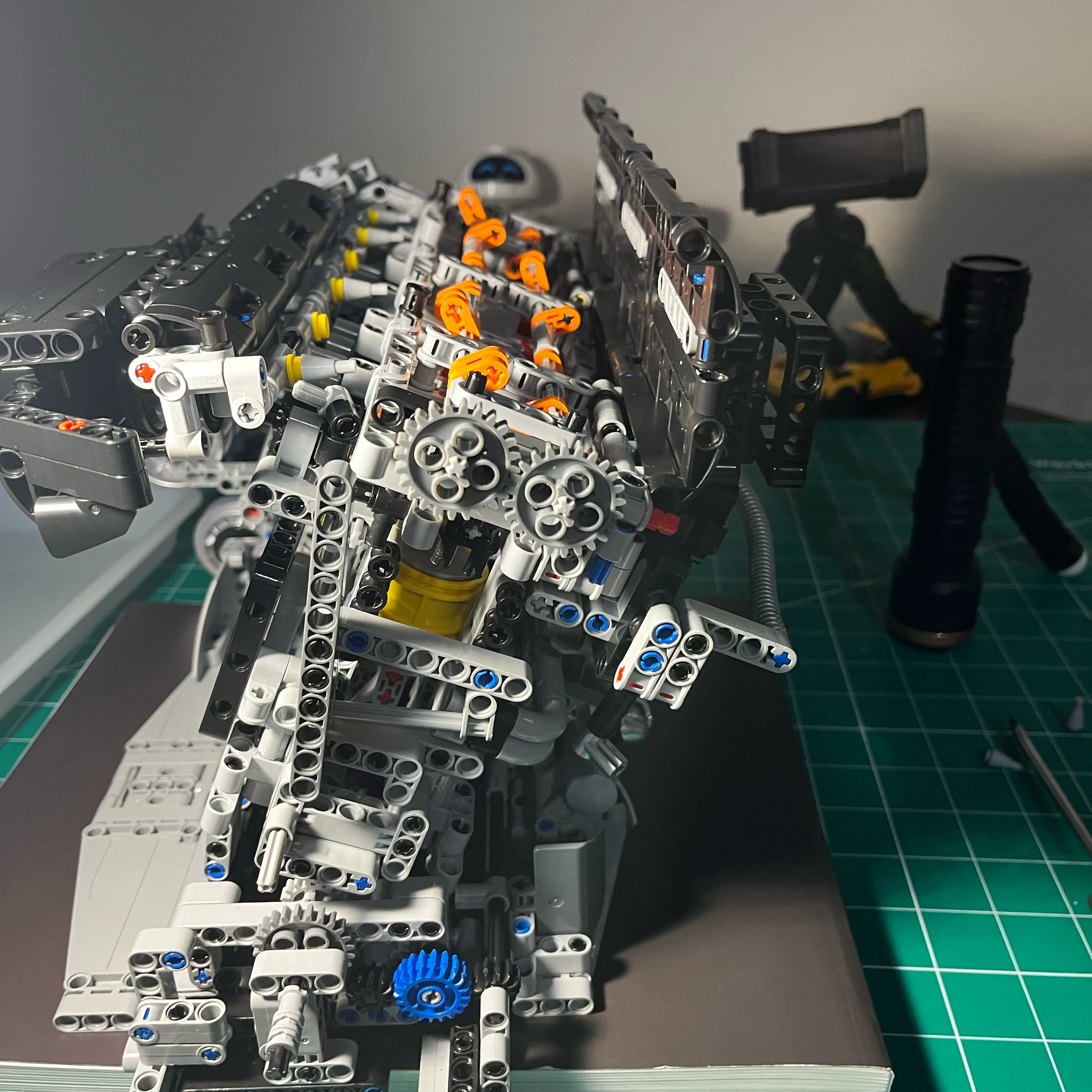 NifeliZ L6 Model Engine