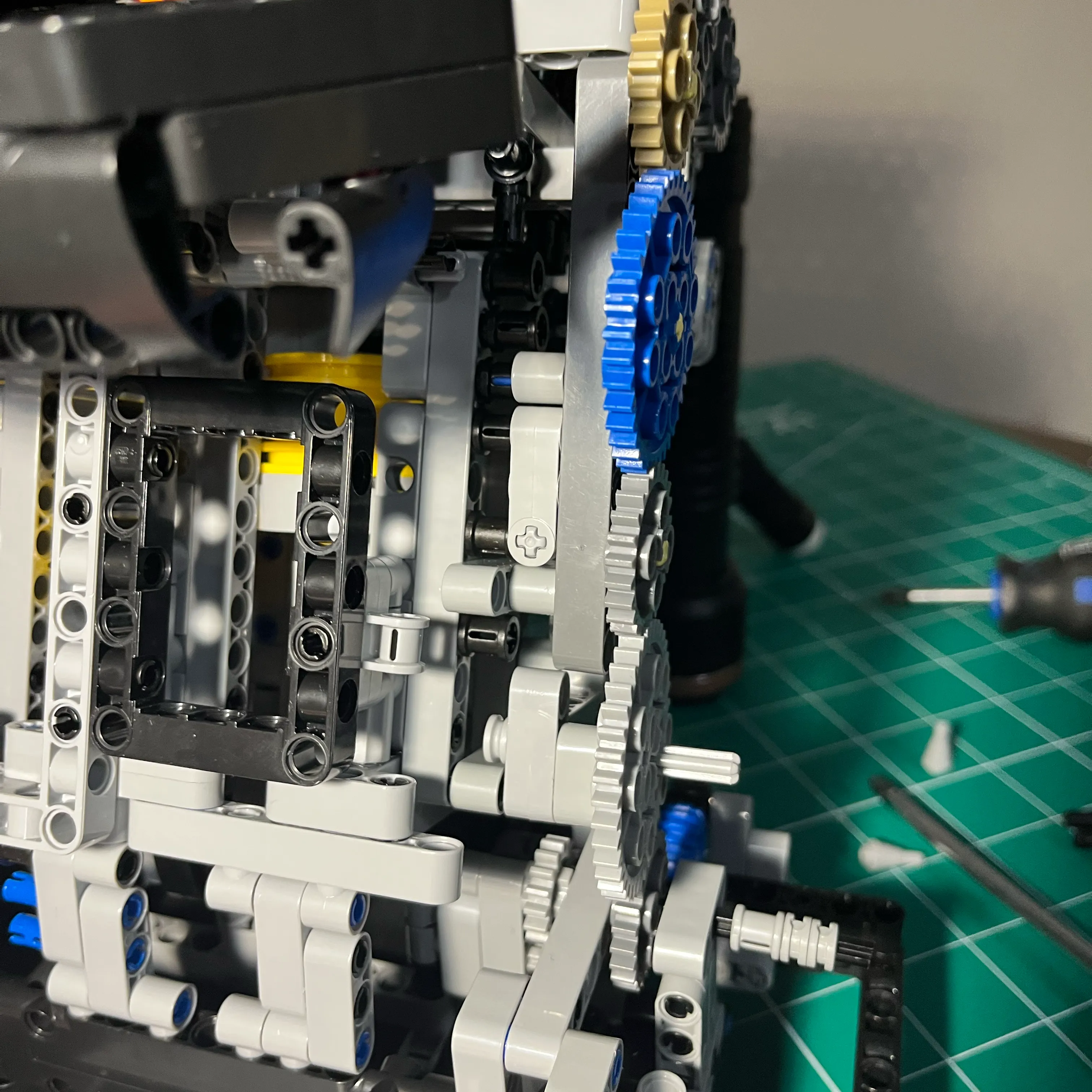 NifeliZ L6 Model Engine