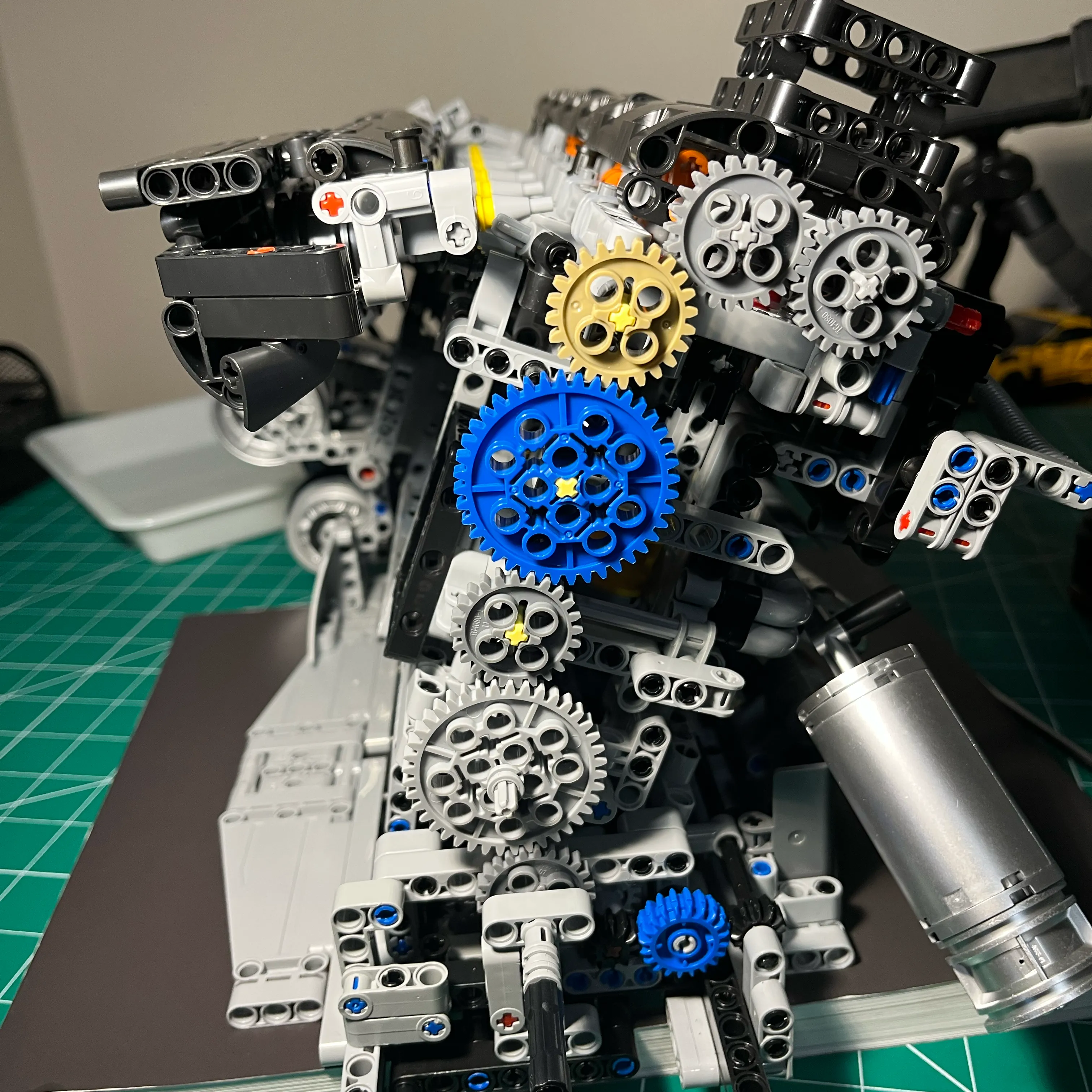 NifeliZ L6 Model Engine