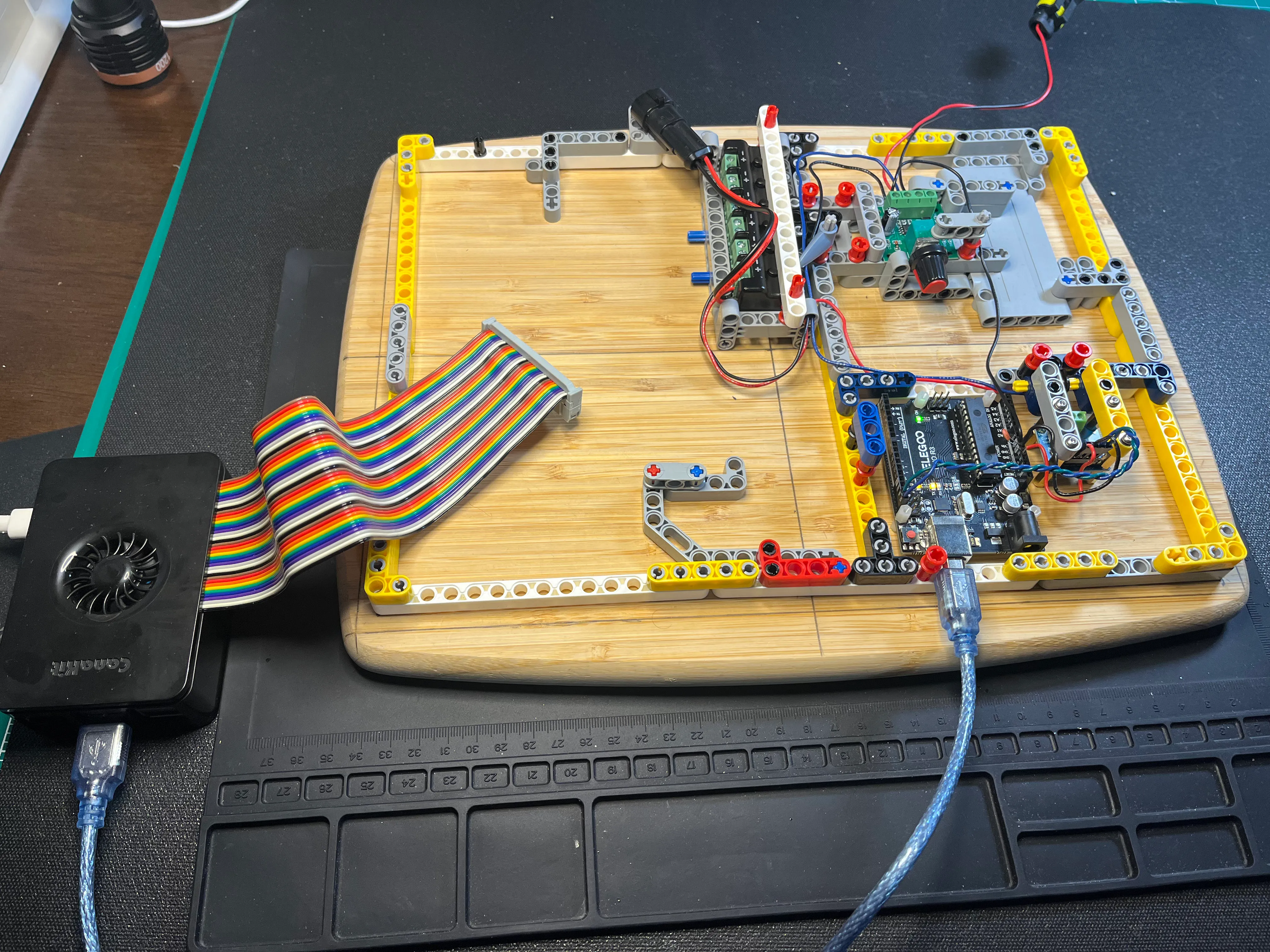 Picture of the Ultimate Technic / Electronics Projects Baseplate